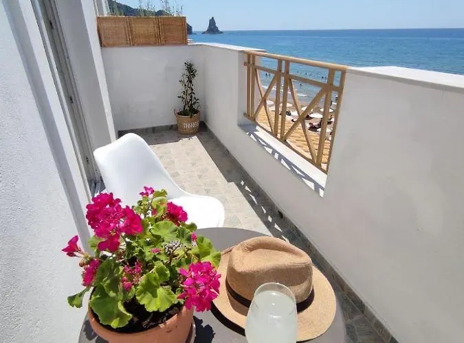 Nereides Aparthotel