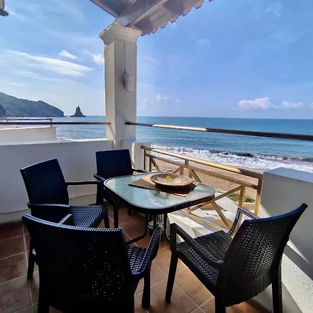 Nereides Apartmanhotel
