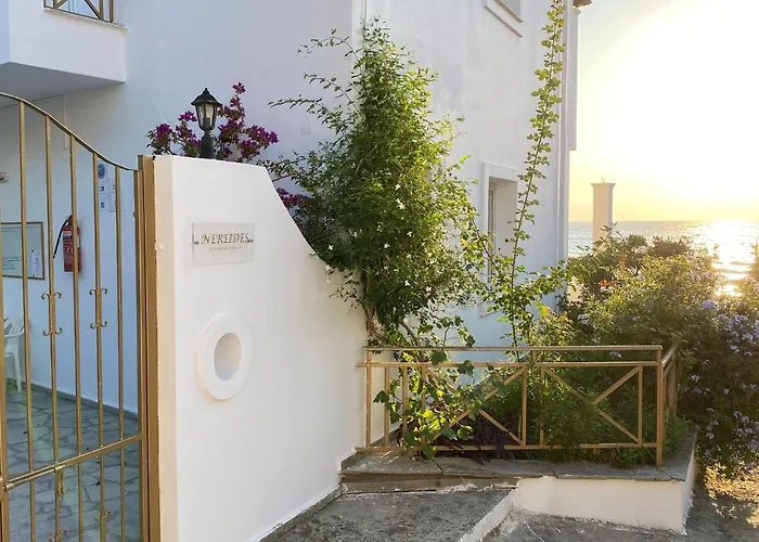 Nereides Hotel apartamentowy Agios Gordios (Corfu)