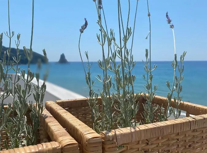 Nereides Agios Gordios (Corfu)
